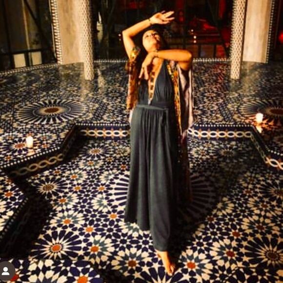 NWT Josa Tulum Cata Maxi Goddess Tie Low Halter Dress – Warm Grey (One Size) - Picture 4 of 10